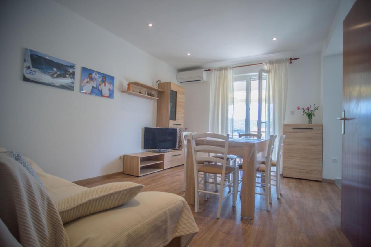 Apartman Marenic Cres Buitenkant foto